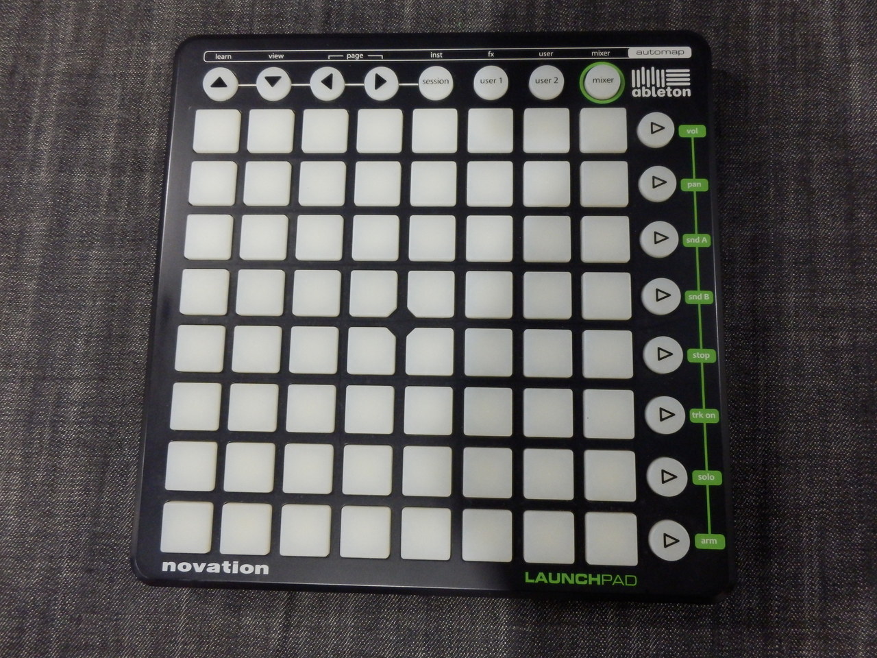 Novation Launchpad（中古/送料無料）【楽器検索デジマート】