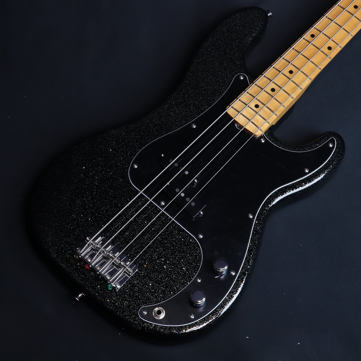 Fender Made in Japan J Precision Bass Maple Fingerboard Black Gold