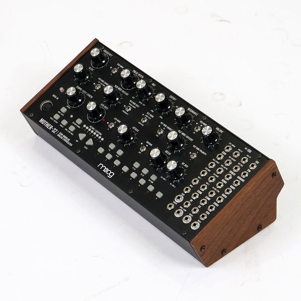 Moog 【中古】 MOOG Mother-32 セミモジュラーシンセサイザー（中古