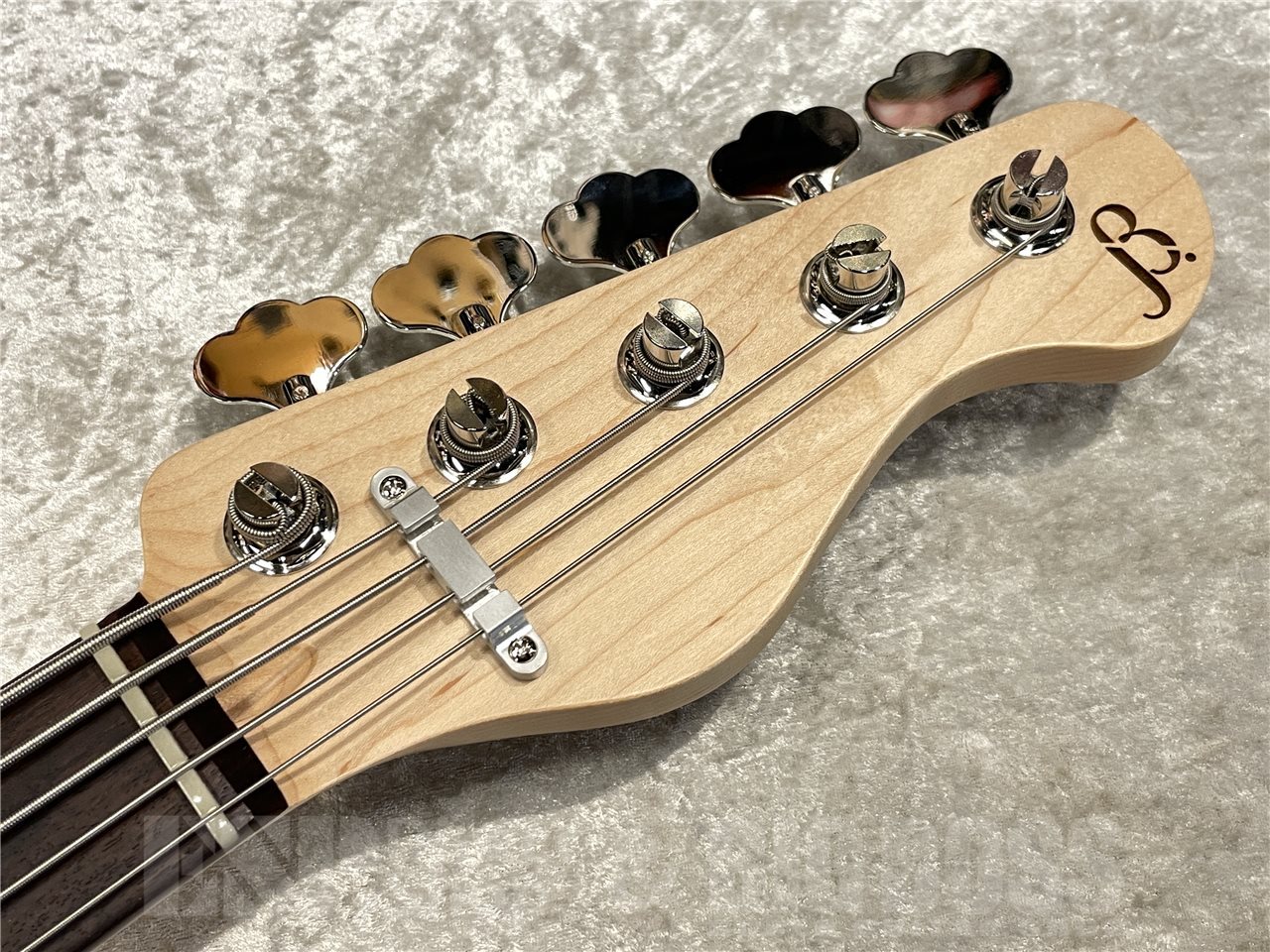 Black Smoker Standard Series Beta J5 XL【3 Tone Sunburst