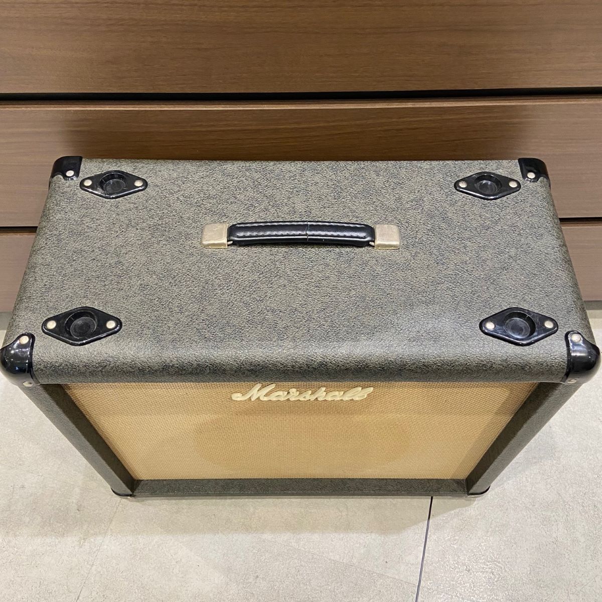 Marshall JTMC12 70W 12”×1 Speaker Cabinet 16Ω ギターアンプキャビネット （中古/送料無料）【楽器検索デジマート】