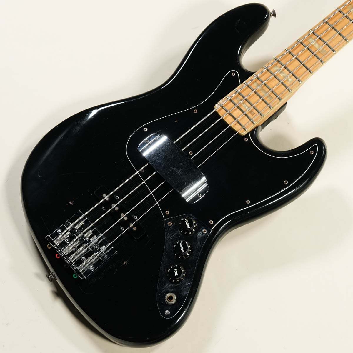 Fender 1977 JAZZ BASS BLACK/M 【渋谷店】（ビンテージ/送料無料