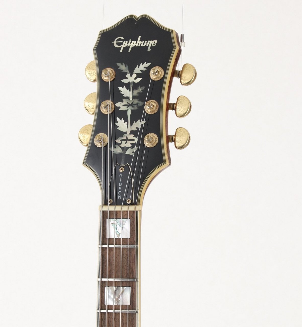 Epiphone Sheraton-Ⅱ サンバースト ハードケース付き Epiphone Epiphone's Elegant, Versatile Tone Machine – Gibson