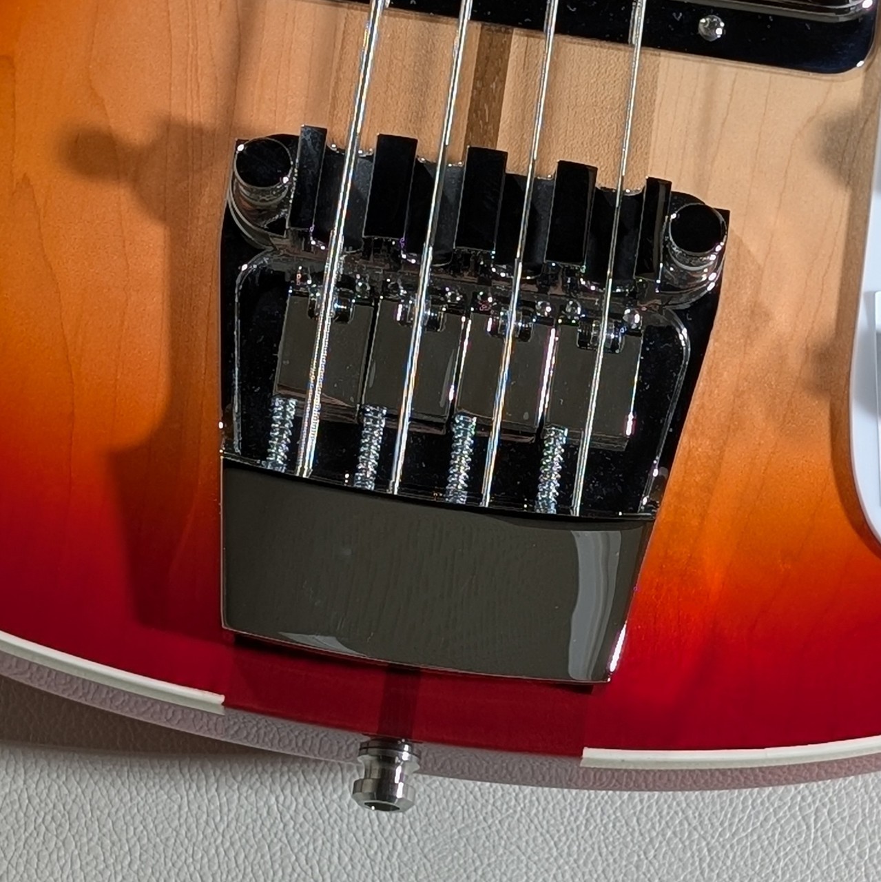 Rickenbacker 4003 -Fireglo- #26-25704【4.43kg】（新品）【楽器検索