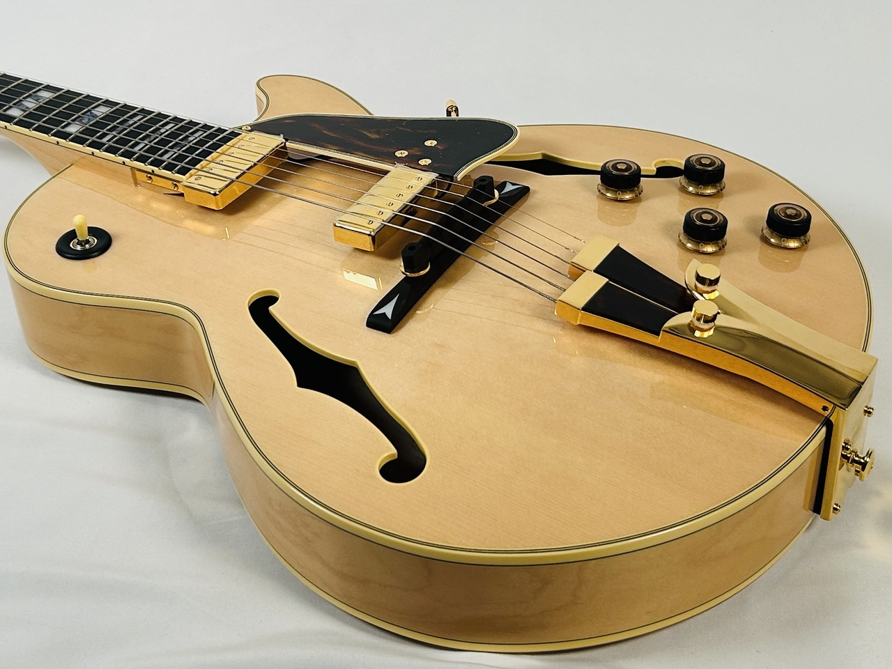 Ibanez 【ジョージ・ベンソンシグネイチャーモデル!!】【日本製