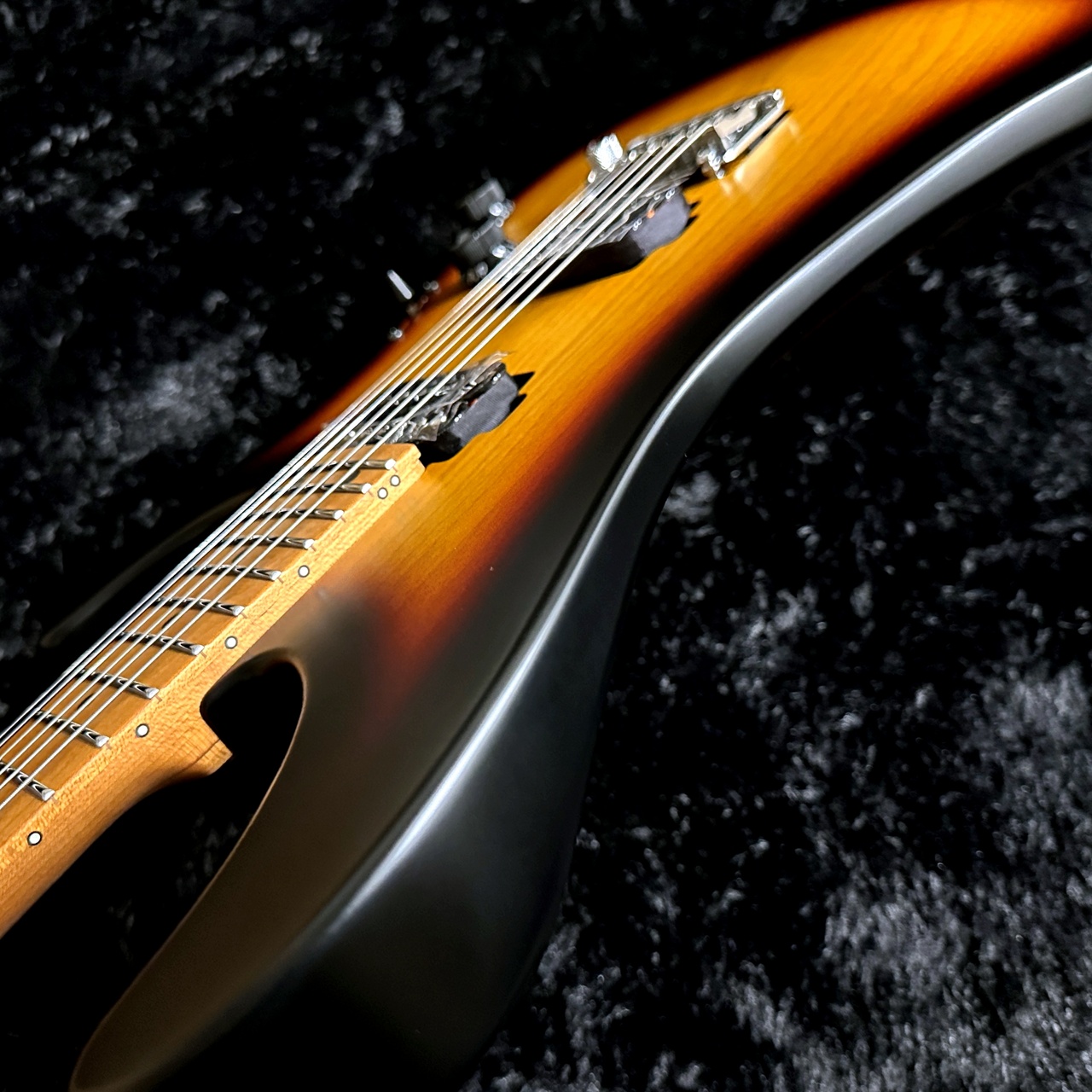 Ibanez Prestige AZ2402-TFF (Tri Fade Burst Flat) 【未展示保管