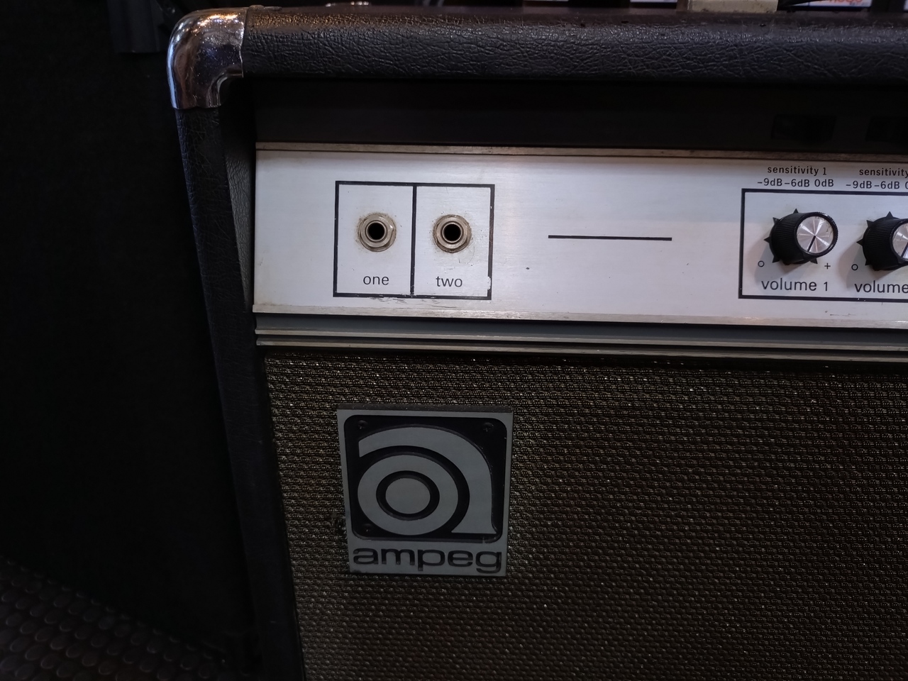 Ampeg VT-22 V-4【初期型】（ビンテージ）【楽器検索デジマート】