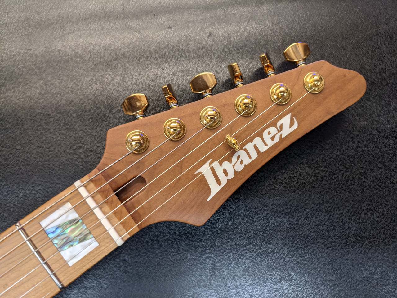 Ibanez THBB10 Polyphia Tim Henson Model（中古/送料無料）【楽器検索