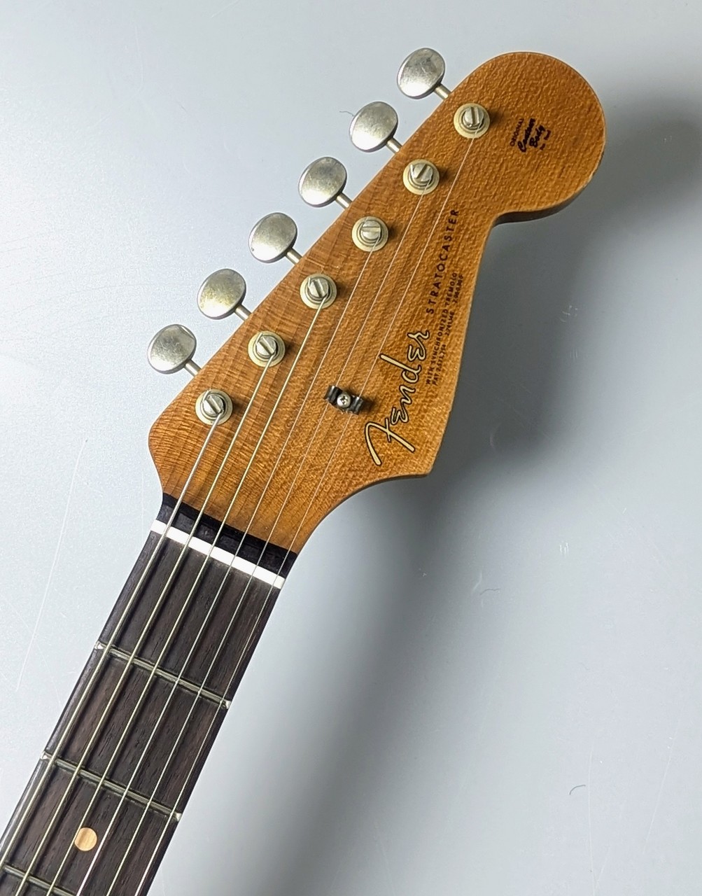Fender Custom Shop 1963 Stratocaster Relic -Aged Olympic White