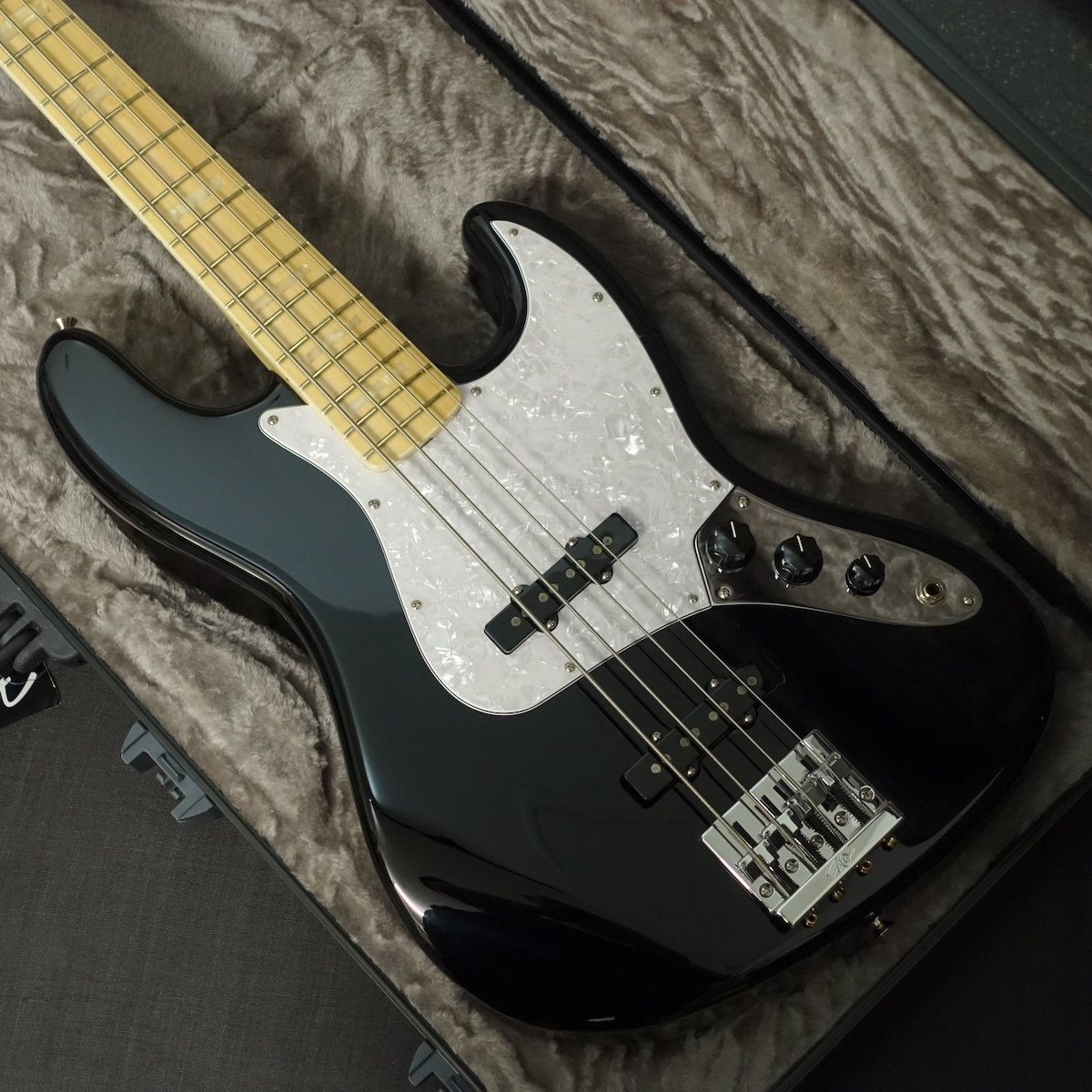 Fender U.S.A. Geddy Lee Jazz Bass Black（B級特価）【楽器検索