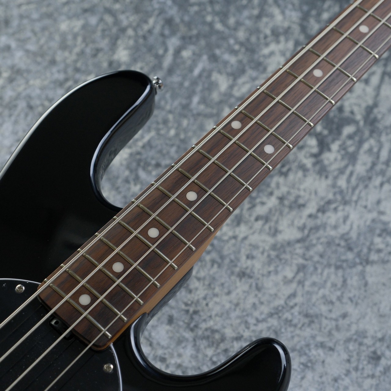 Sterling by MUSIC MAN Stingray RAY34 - Black - 【4.33kg