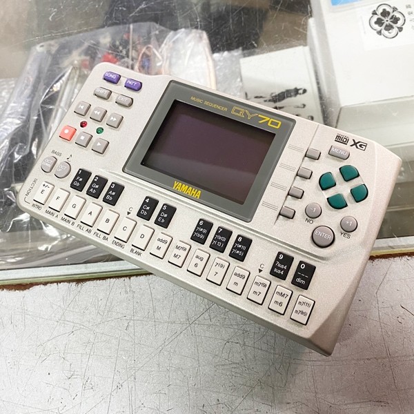 YAMAHA QY70（中古）【楽器検索デジマート】