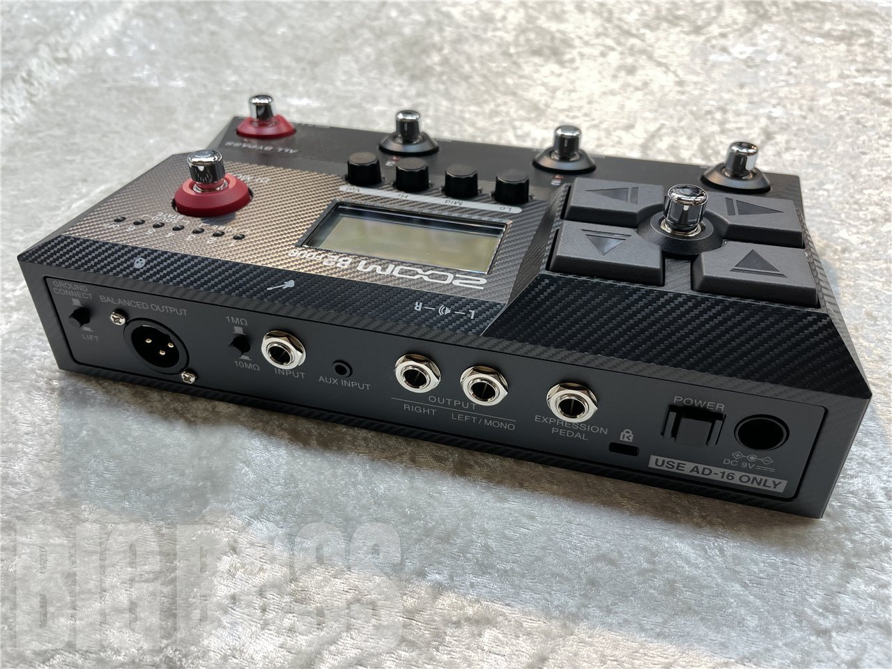 ZOOM B2 FOUR（新品）【楽器検索デジマート】