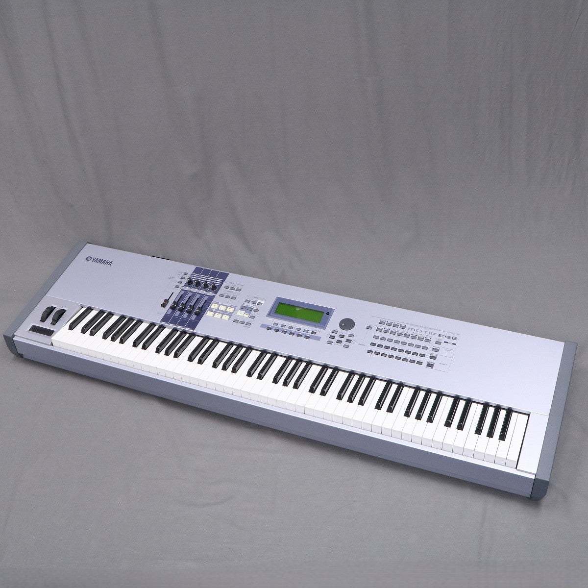 YAMAHA MOTIF ES8 【御茶ノ水本店】【値下げ】（中古/送料無料）【楽器