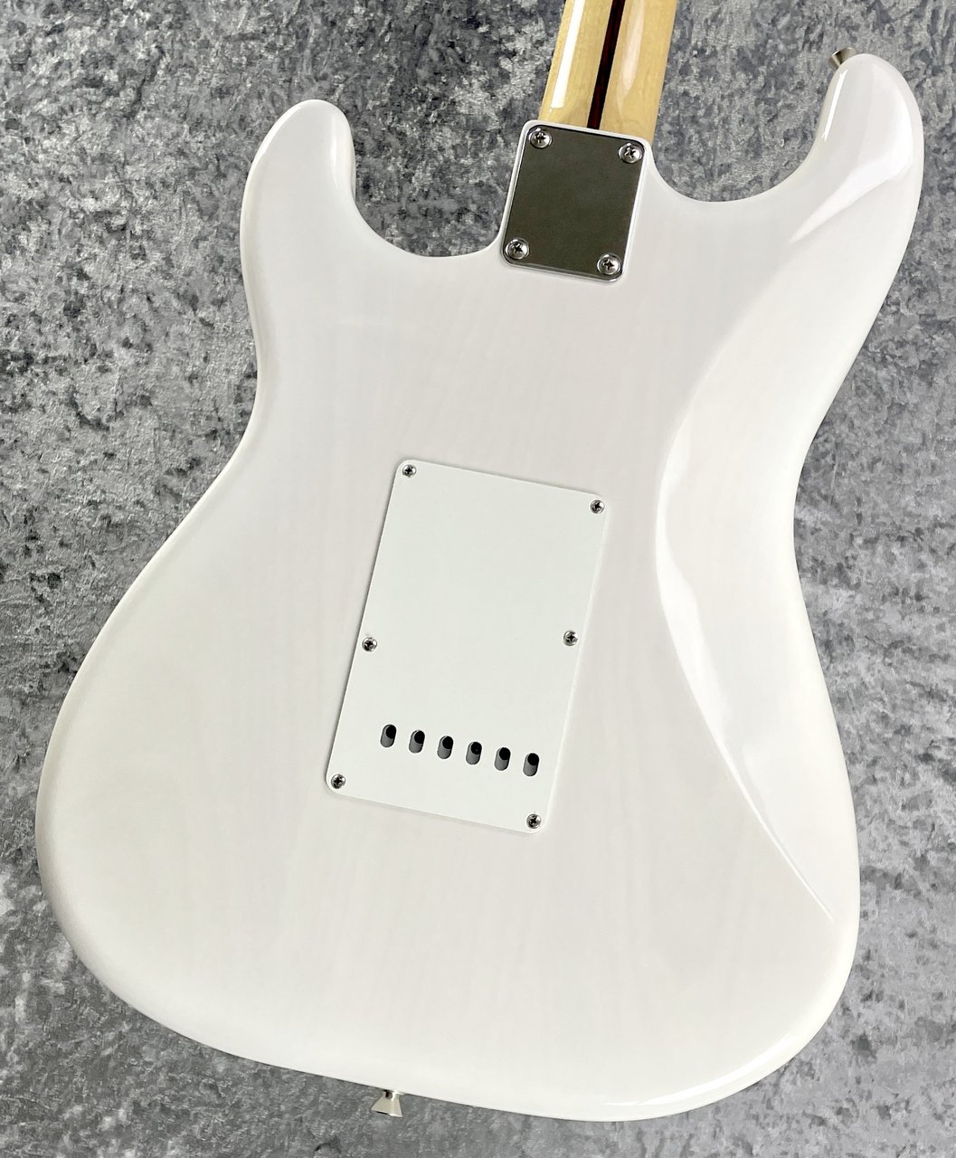 Fender Stratocaster ホワイト（レプリカ） Fender Made in Japan Heritage 50s Stratocaster -White Blonde
