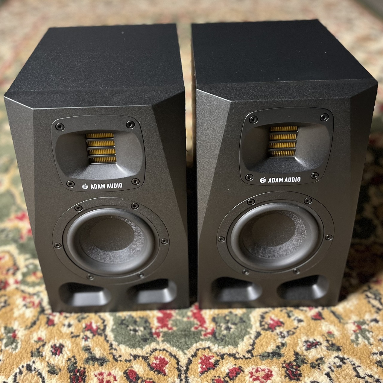 ADAM Audio A4V / ADAM Audio 【長期展示品特価】（新品/送料