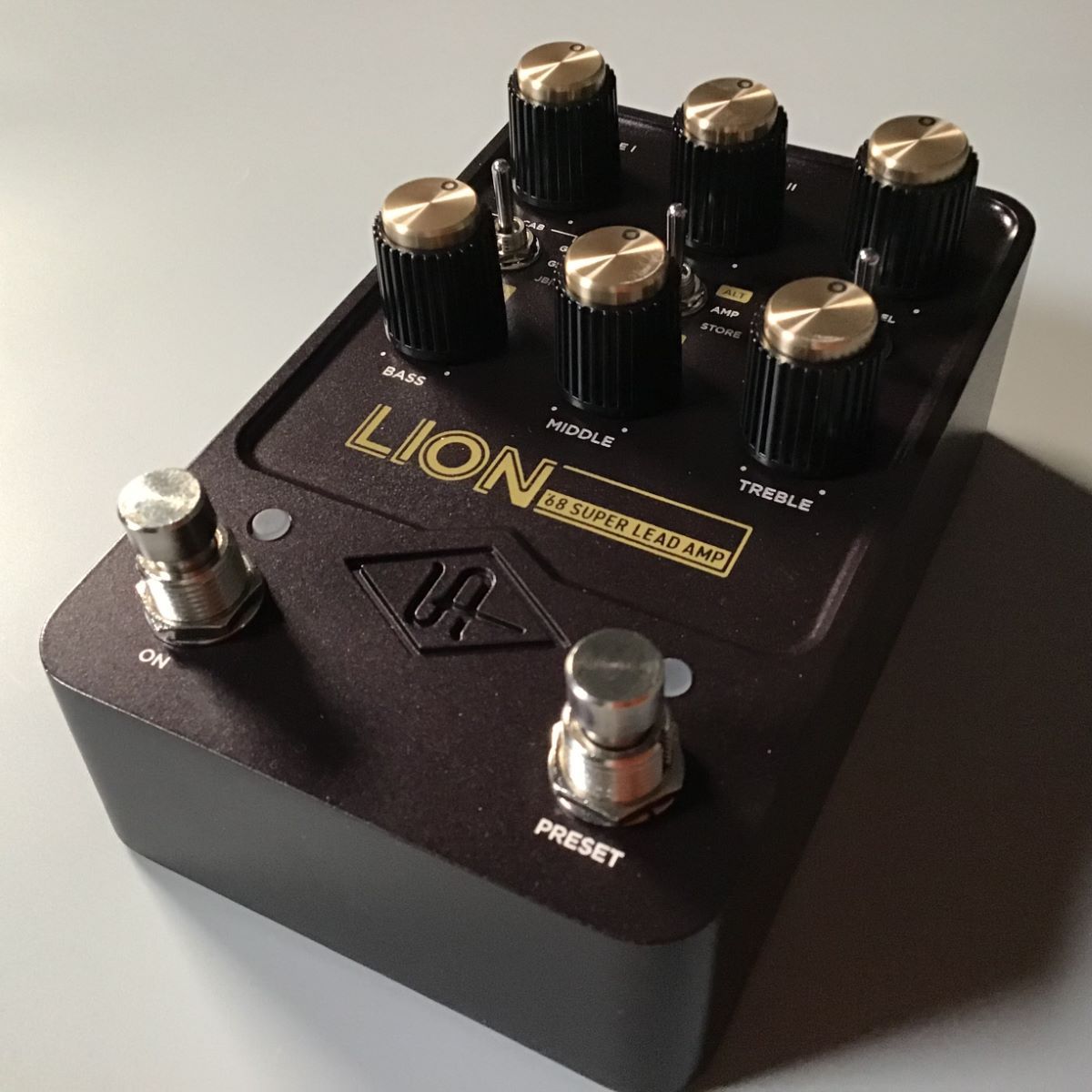 Universal Audio UAFX Lion '68 Super Lead Amp コンパクト 