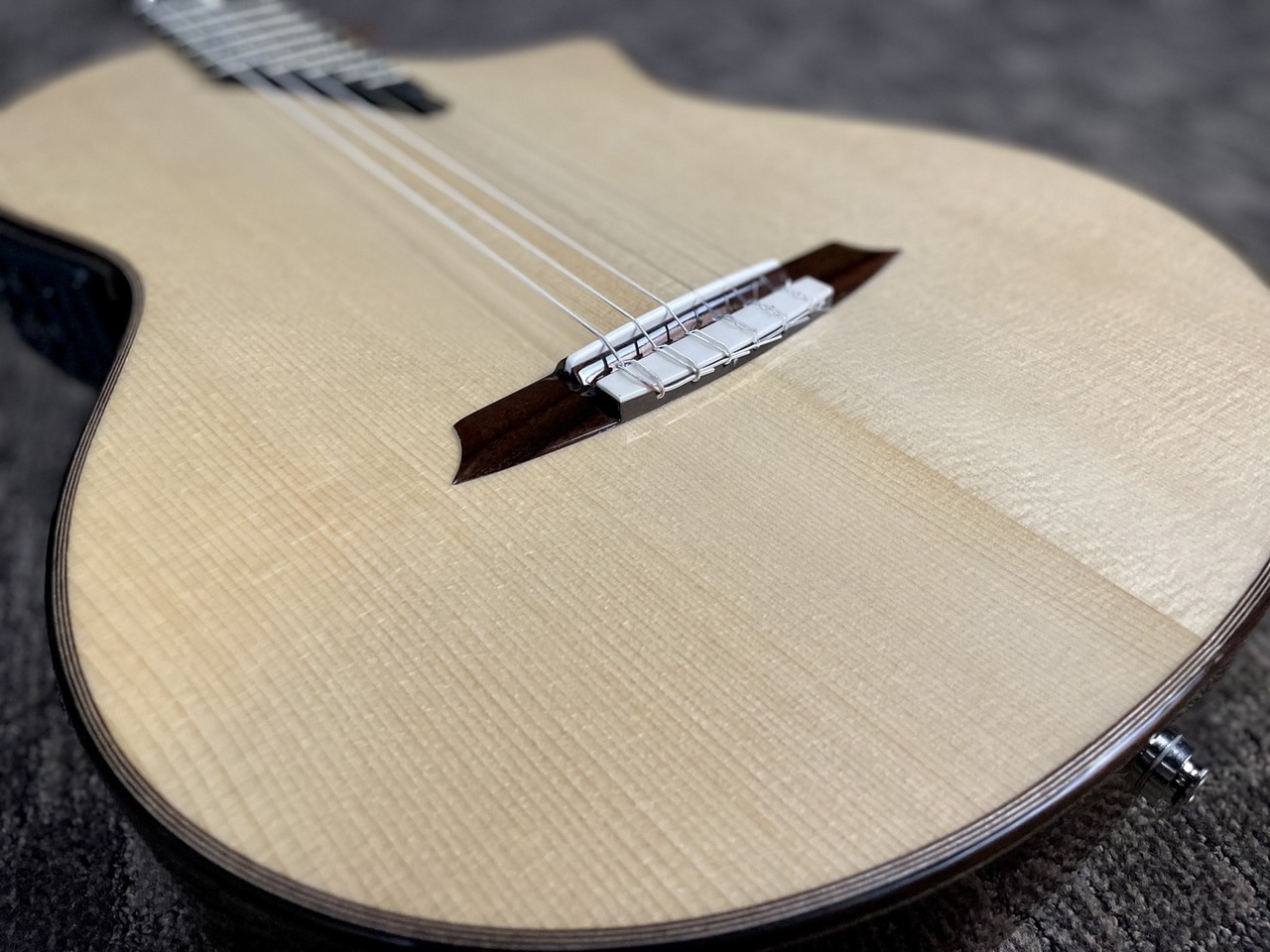 Martinez MSCC-12 RS 薄胴ボディエレガット（新品/送料無料）【楽器 
