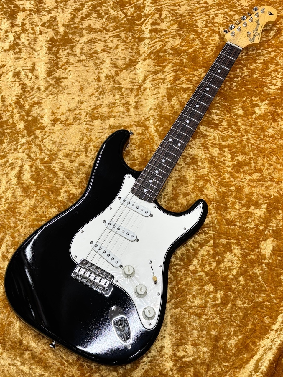 Vanzandt STV-R2 Custom WHT PG ~Black~ #10310 ≒3.31kg（新品