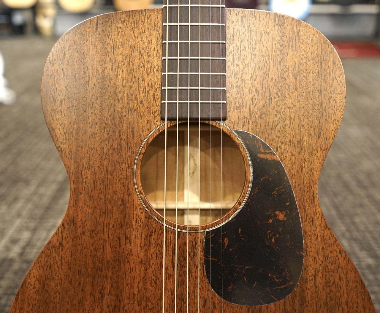 Martin 00-15M オールマホガニー単板 Martin00-15M #2829181【オールマホガニーボディ】【USA製】商品
