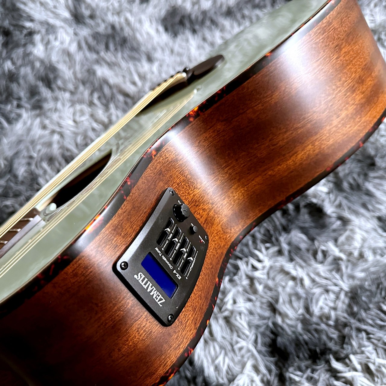 Zemaitis CAM-90HCW Gloss Green Mother of Pearl （新品/送料無料