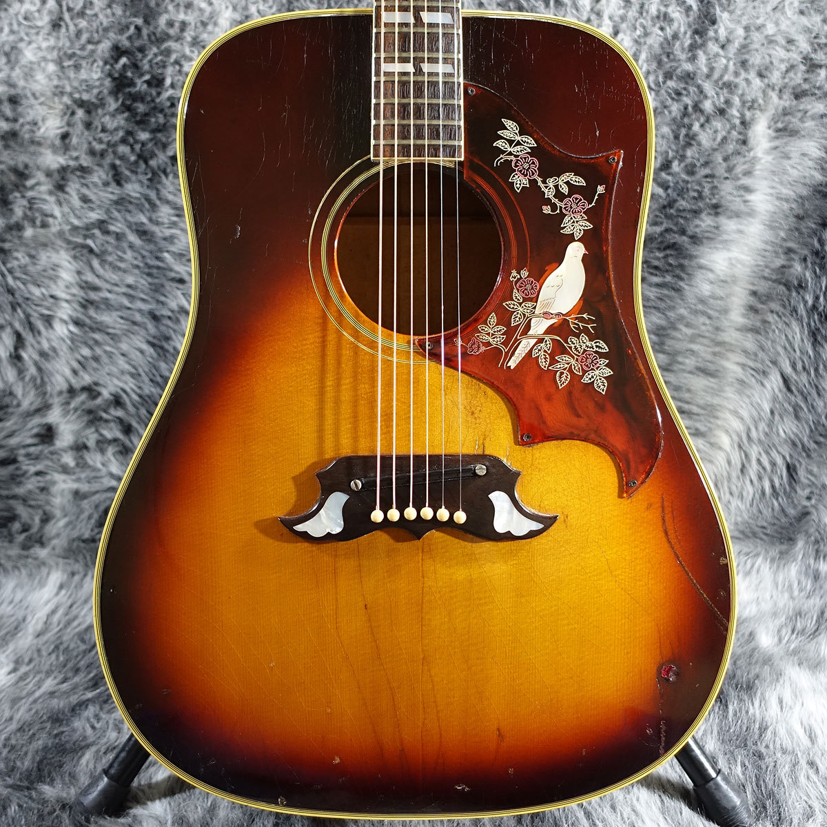 Gibson Dove Sunburst 1969（ビンテージ/送料無料）【楽器検索デジマート】