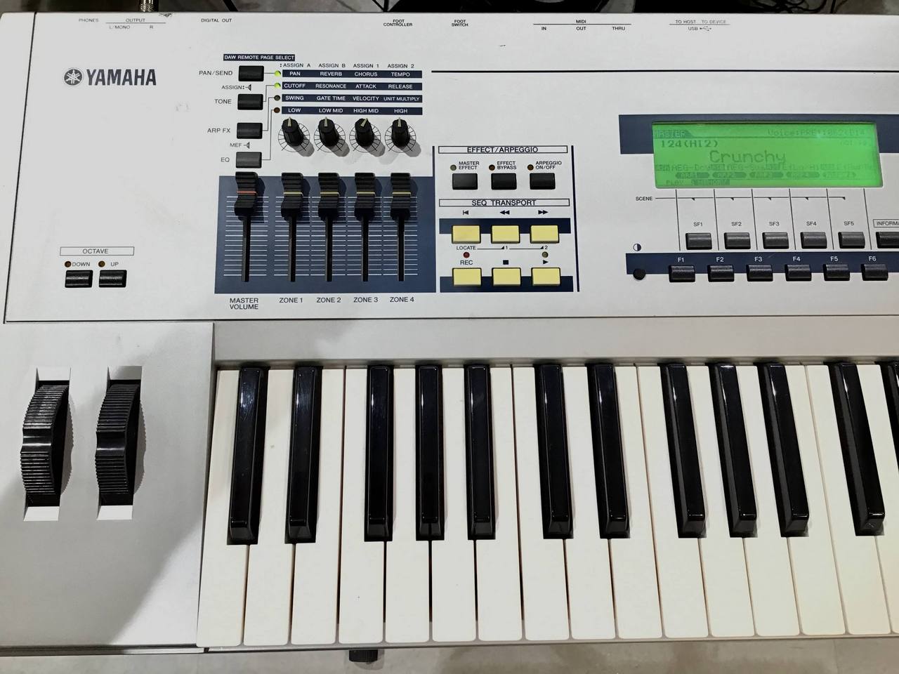 YAMAHA MO6（中古）【楽器検索デジマート】