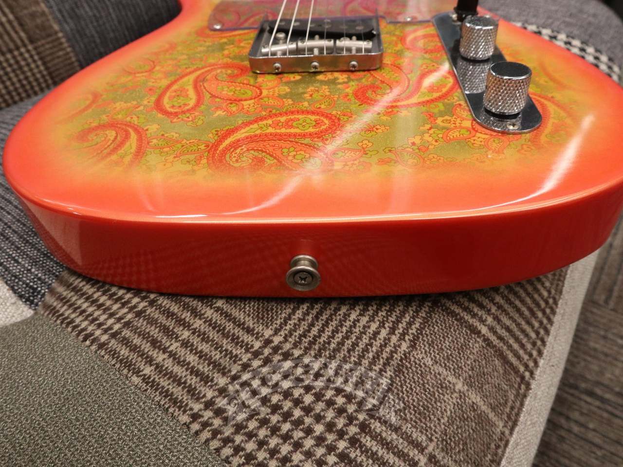 Fender Japan 1986 TL69-75 Pink Paisley(ビンテージ)【楽器 Fender Japan 1986 TL69-75 Pink Paisley(ビンテージ)【楽器