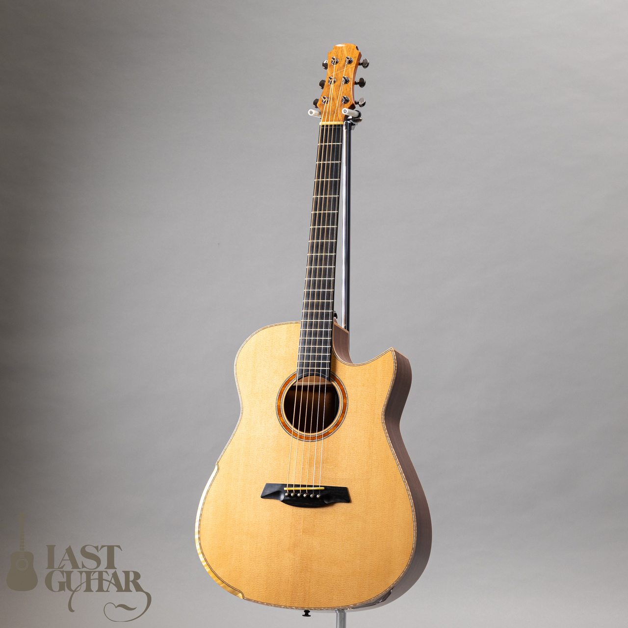 Hozen Guitars Black Label MD Torrefied Sitka Spruce African