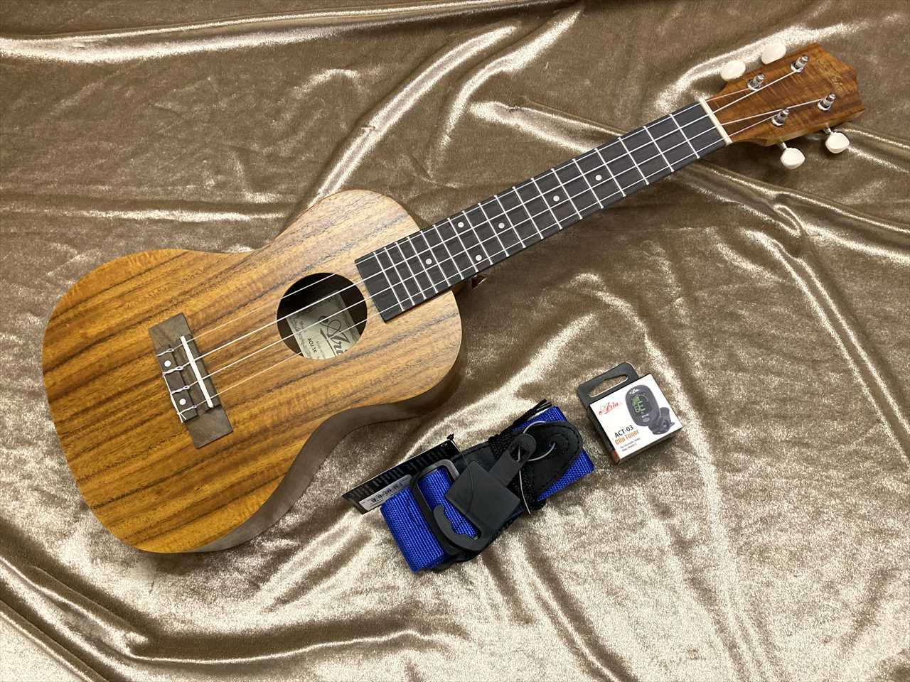 ARIA ACU-1K Concert Ukulele KOA ストラップボタン×2、ストラップ、クリップチューナー付き!（新品）【楽器検索デジマート】