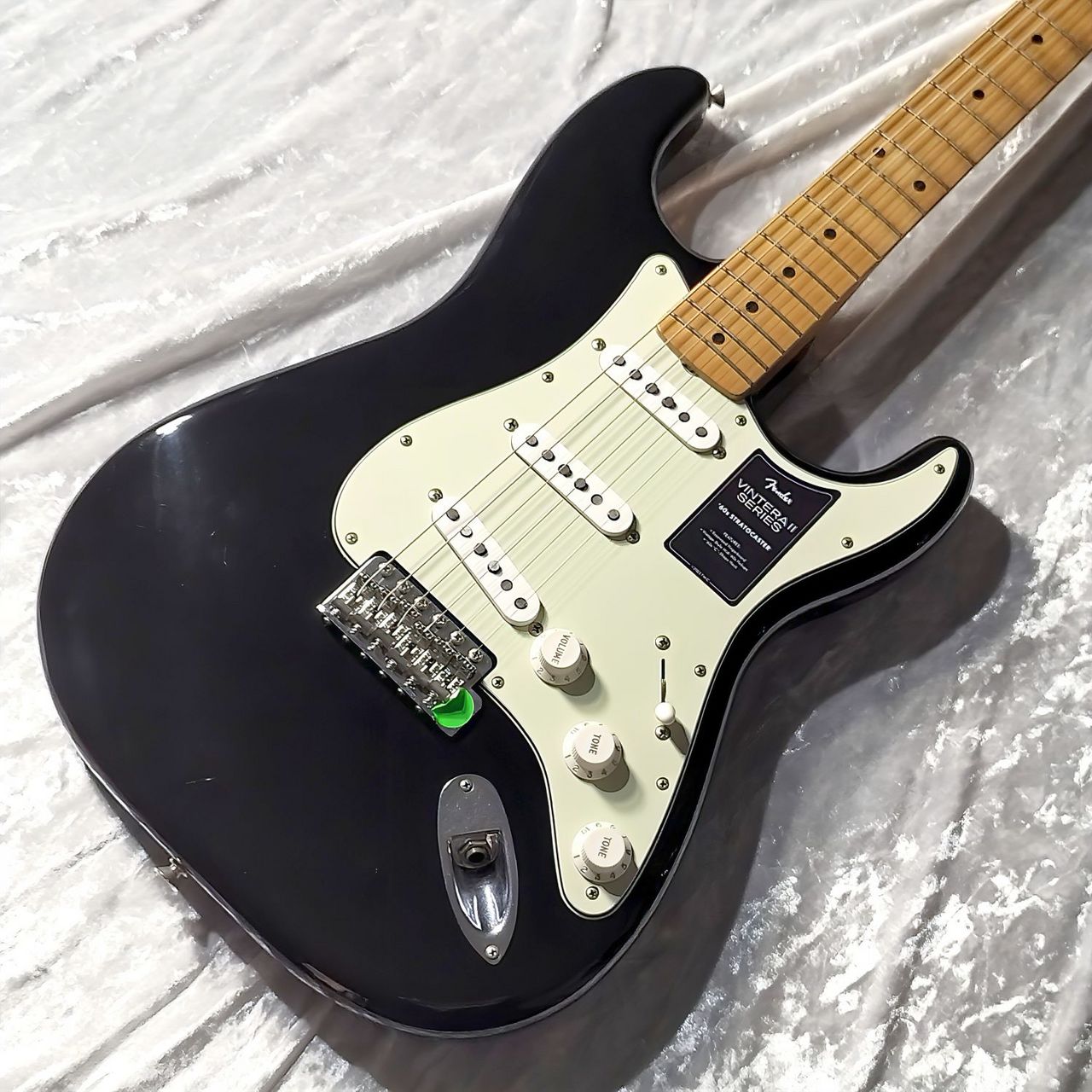 Stratocaster Aged加工 ストラトキャスター Fender Vintera II Road Worn '60s Stratocaster 期間限定モデル
