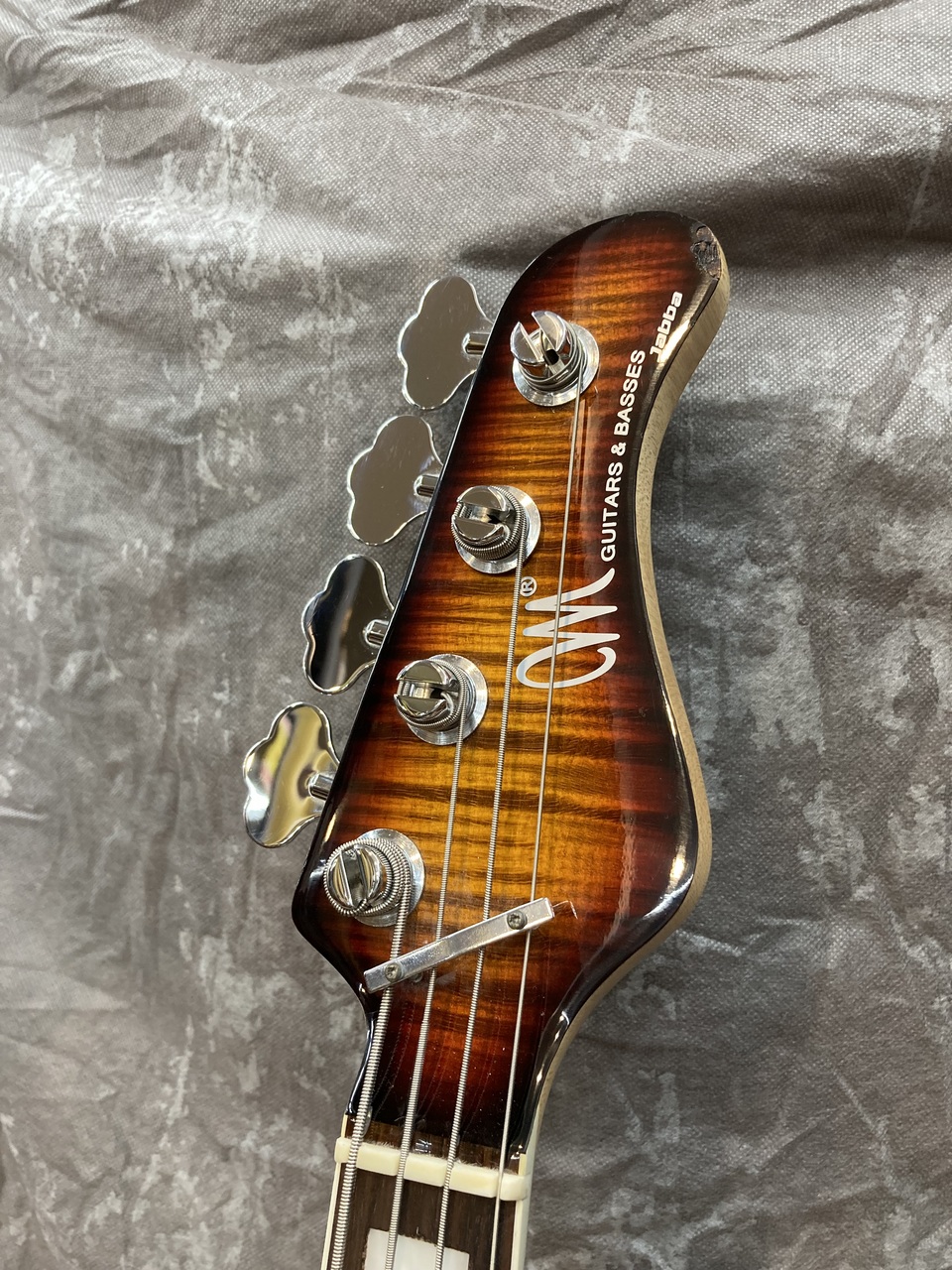 Mayones JABBA 4 CLASSIC ベース Mayones Jabba Classic 4 Bass, Maple Fretboard, Trans Dirty