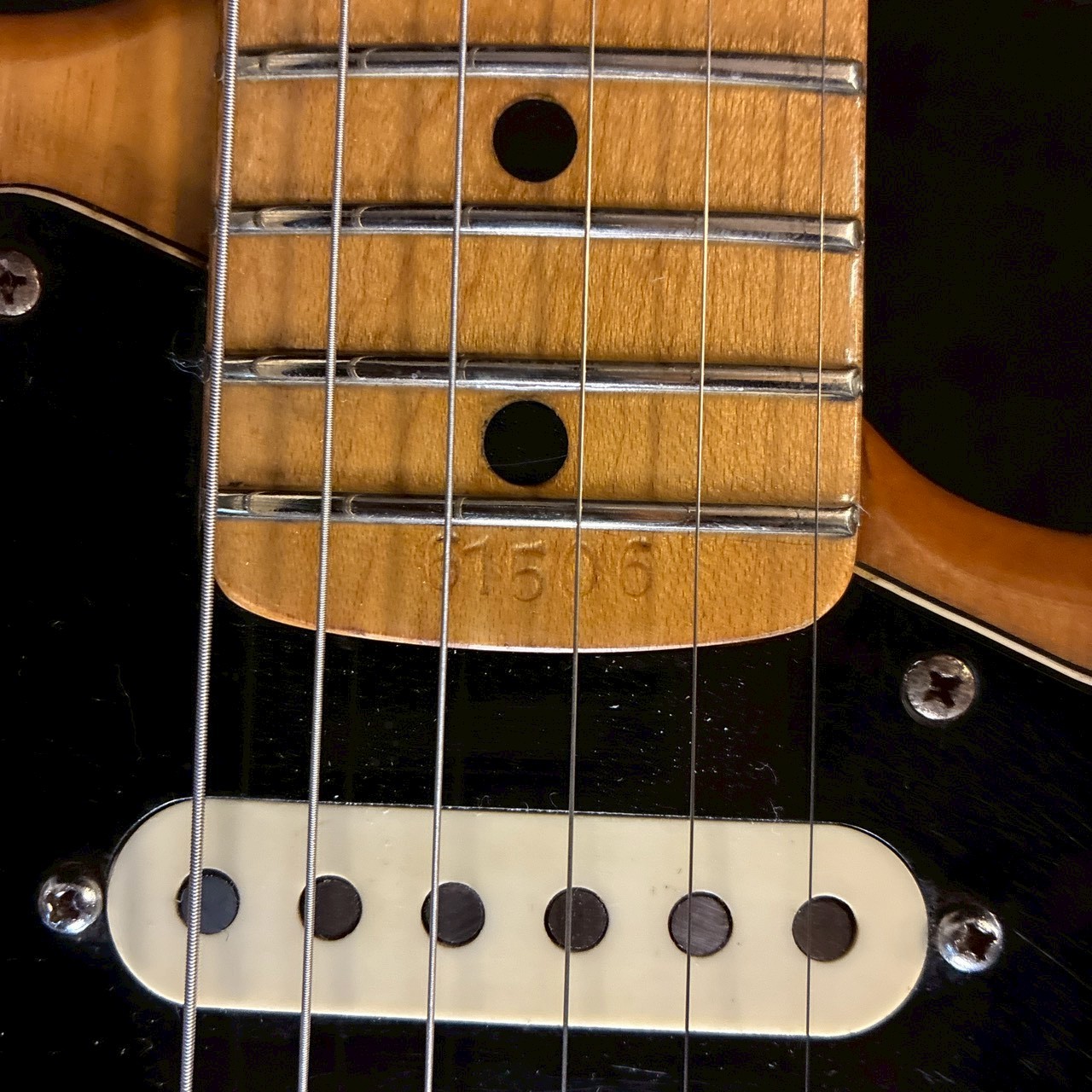 FERNANDES BURNY CUSTOM ST Natural 【3.75㎏】（中古）【楽器検索
