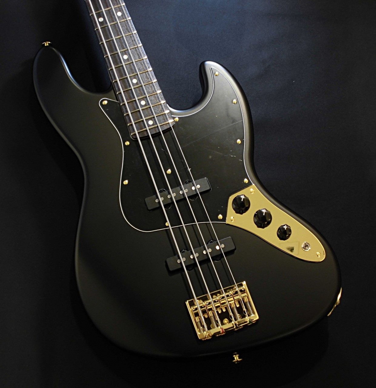 Black Smoker STD BETA J4 / Matte Black / MH【Black Black Smoker】