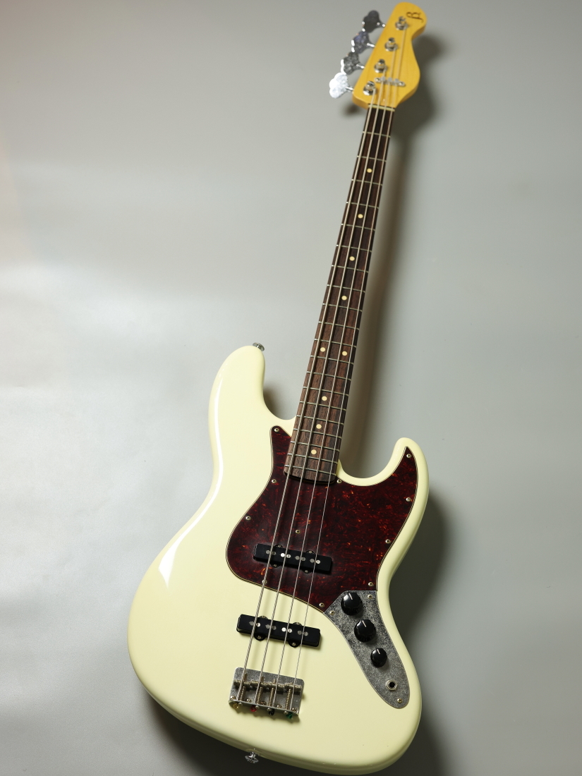 Black Smoker Trad Master Series Beta J4 / Vintage White / Light