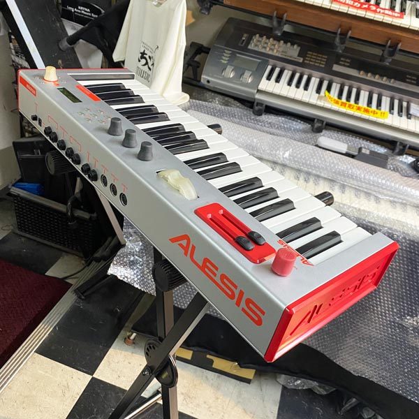 ALESIS MICRON シンセサイザー　廃盤品 希少・廃盤品】ALESIS MICRON アナログモデリングシンセサイザー