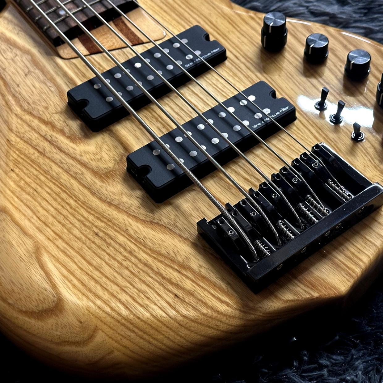 Sire Marcus Miller M5 Ash 5st NT (Natural) 【展示チョイキズ特価