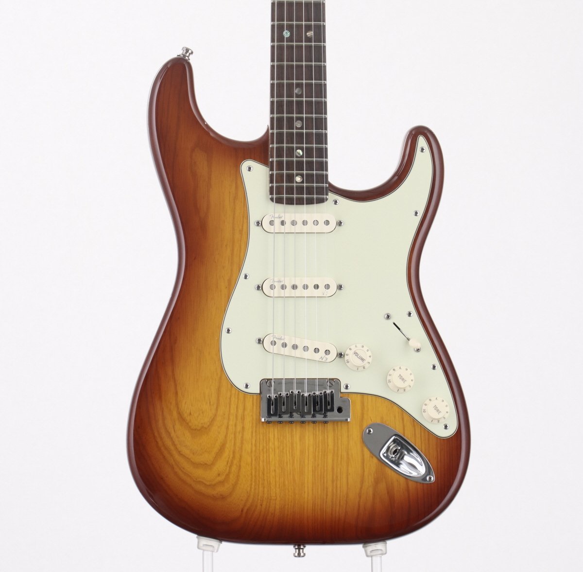 Fender USA American Deluxe ストラトキャスター N3 Fender USA American Deluxe Stratocaster N3 Cherry Burst