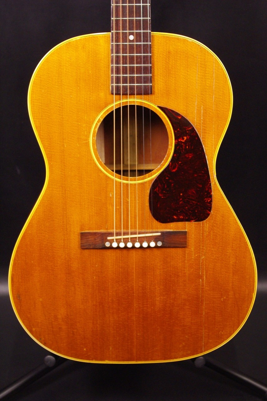 めぇです。gibson lg-3 1951年製と思われます。リフィニッシュ めぇです。gibson lg-3 1951年製と思われます。リフィニッシュ