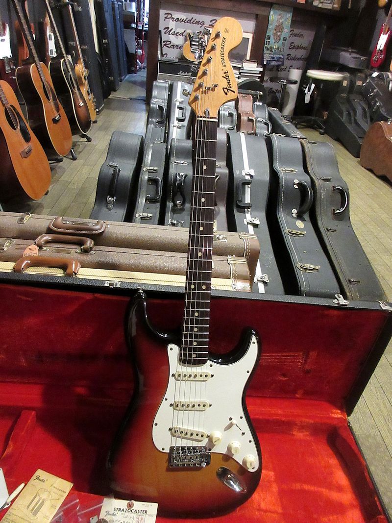 Fender Stratocaster 本体 サンバースト Fender 1974 Fender Stratocaster Sunburst / Rose（ビンテージ