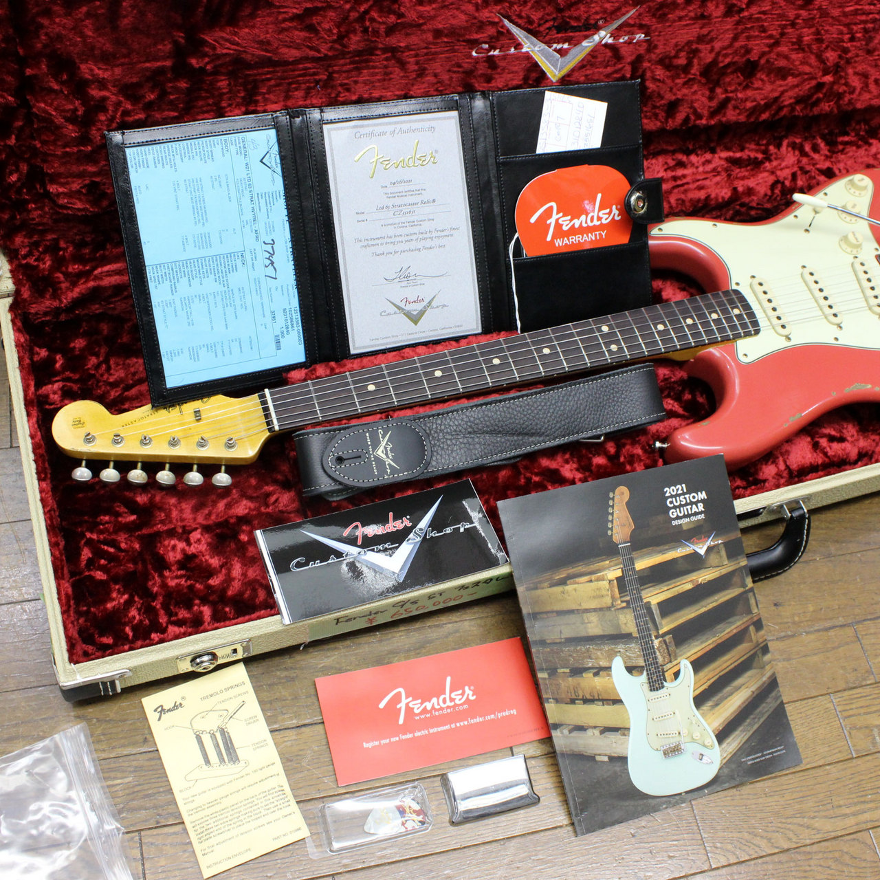 Fender Custom Shop LTD Heavt Relic 1963 Stratocaster Fiesta Red