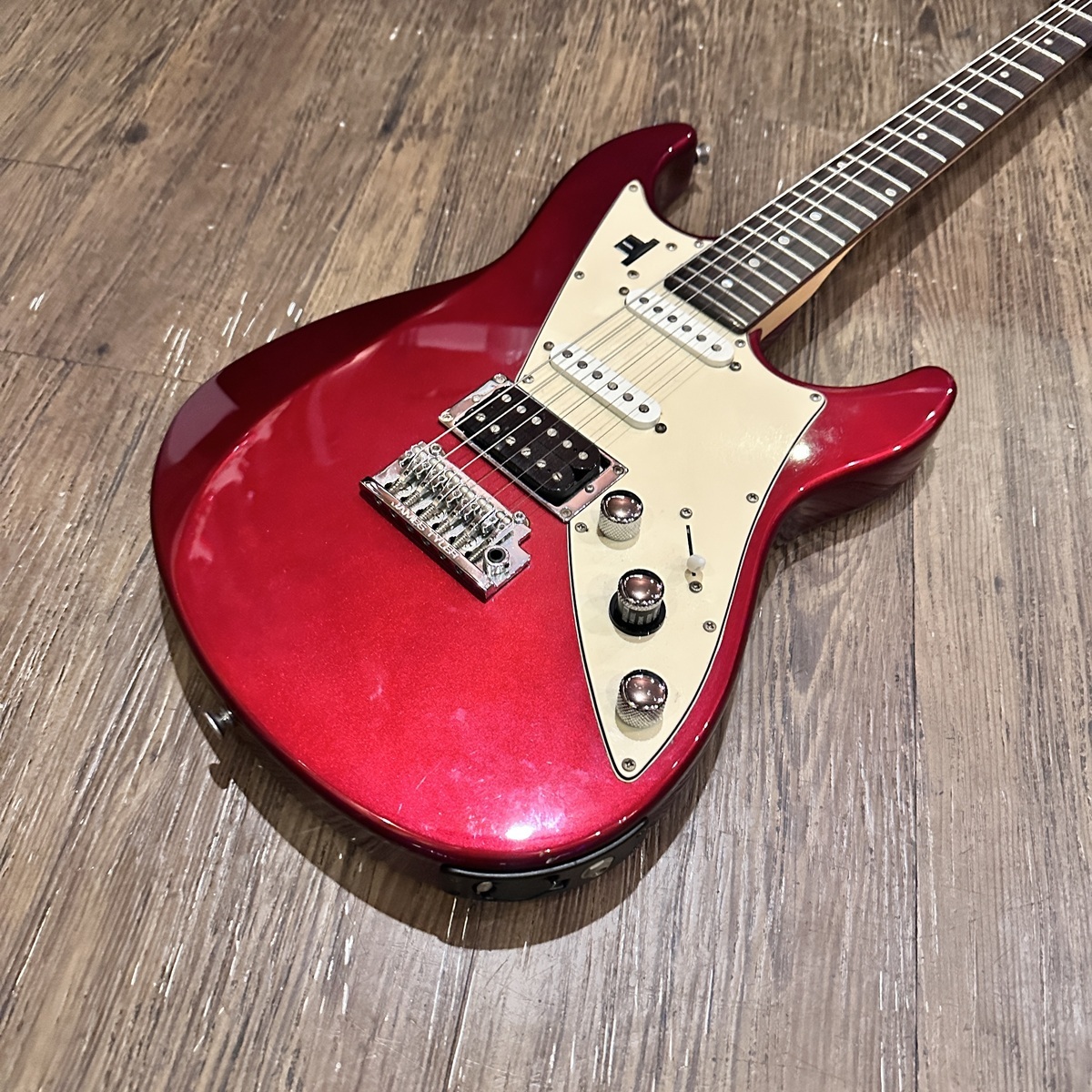 LINE 6 James Tyler Variax JTV-69 2011 Candy Apple Red Stratocaster