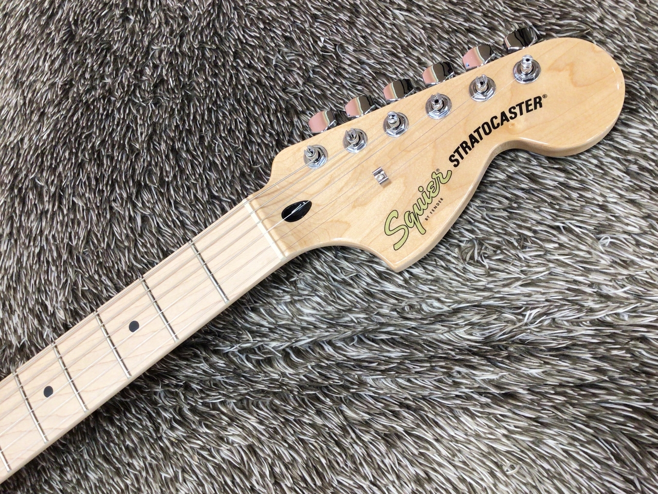 Squier by Fender Affinity Series Stratocaster, Black【ラージヘッド