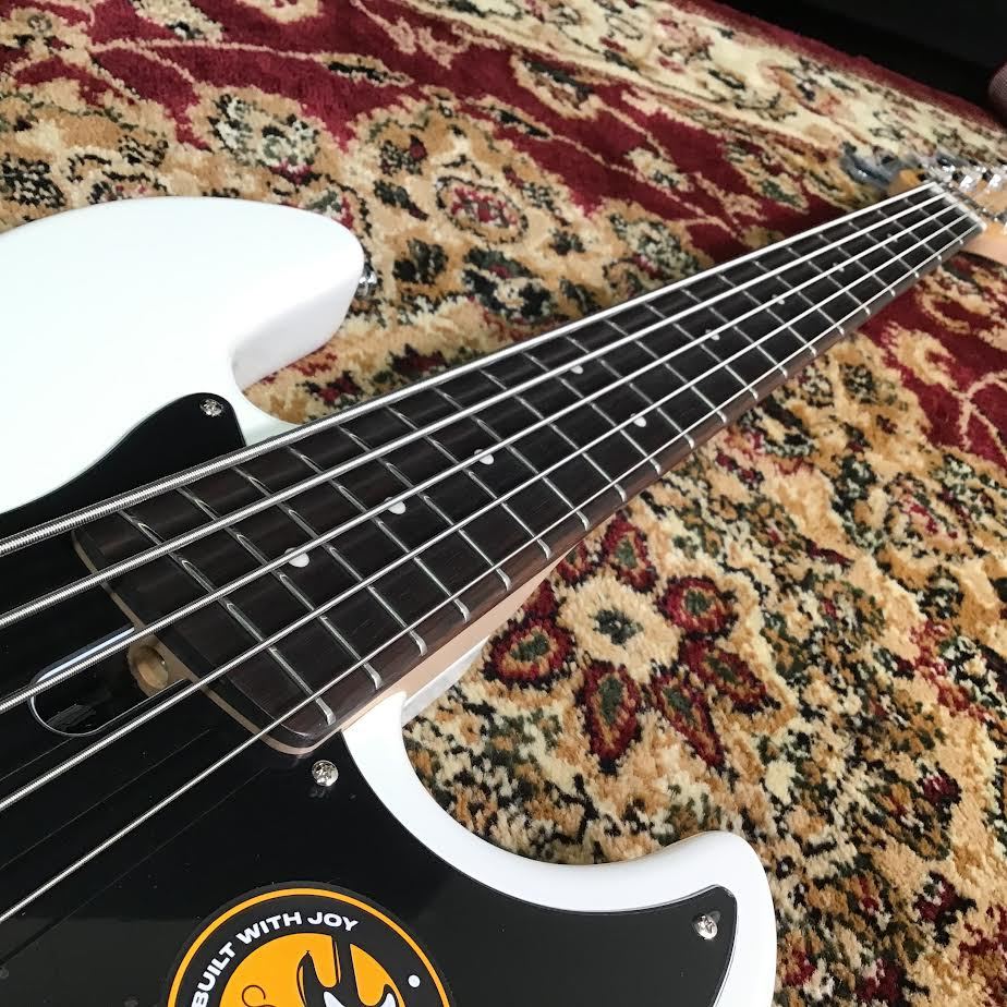 Sire Marcus Miller V3 5st 2nd Generation AWH 5弦ベース