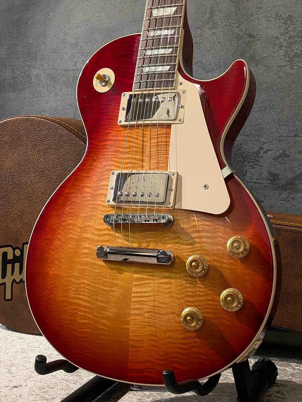 ルーン様【新品同様】Gibson Les Paul Standard 50s良杢 Gibson 【担当推薦個体。波打つ良杢】Les Paul Standard '50s