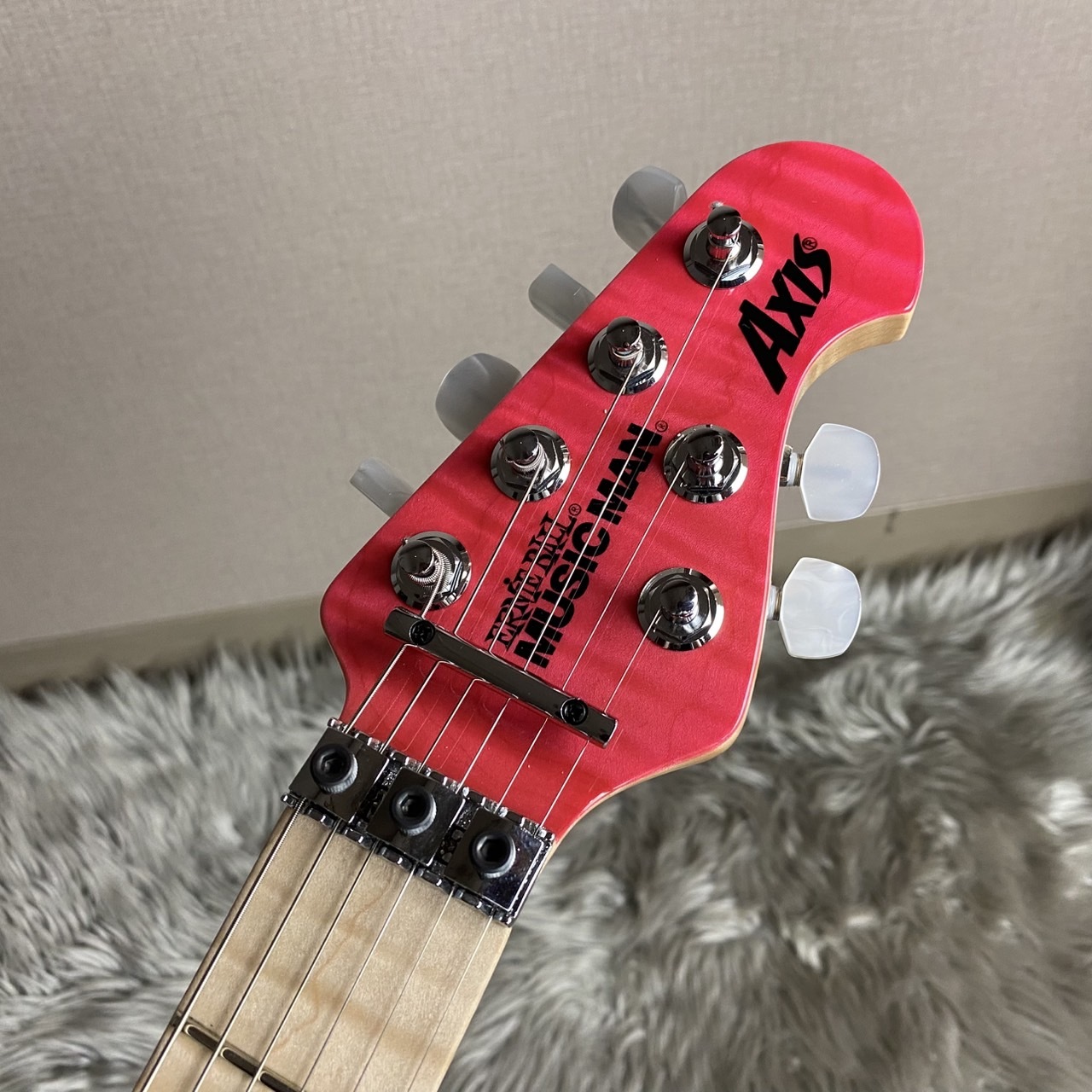 MUSIC MAN KID Limited AXIS Trans Pink Quilted Maple Top