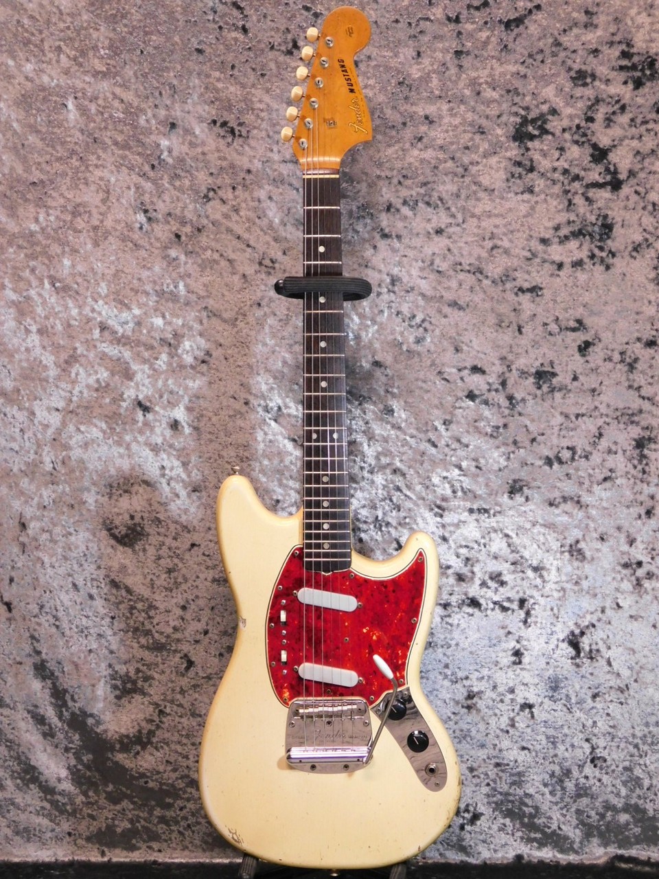 Fender Mustang '66（ビンテージ）【楽器検索デジマート】