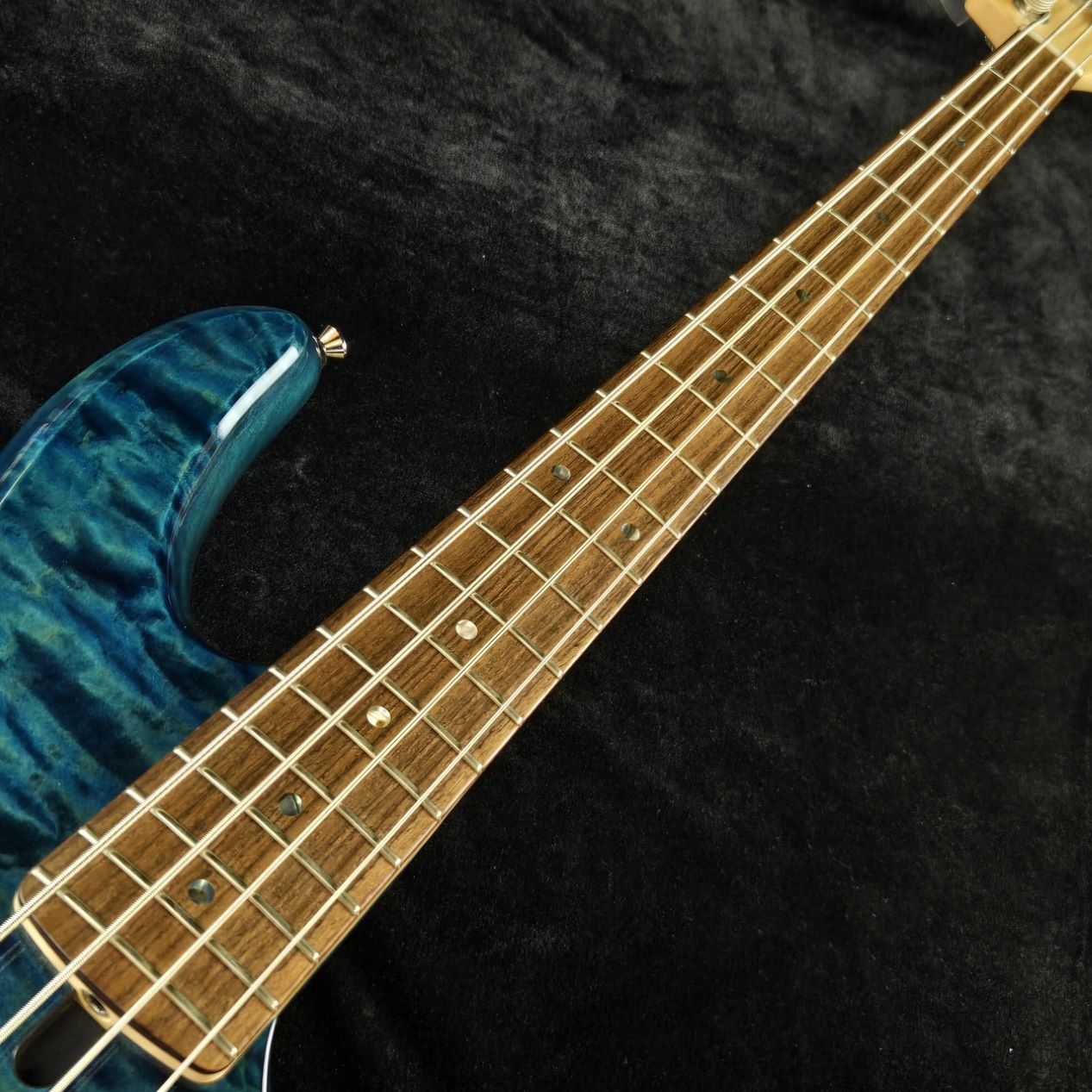 T's Guitars Omni-4B/22/Q - Arctic Blue【現物画像】【3.77kg