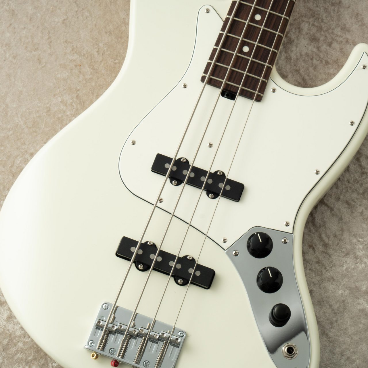 ThreeDots エレキベース ホワイト ThreeDots エレキベース ホワイト ThreeDots エレキベース ホワイト