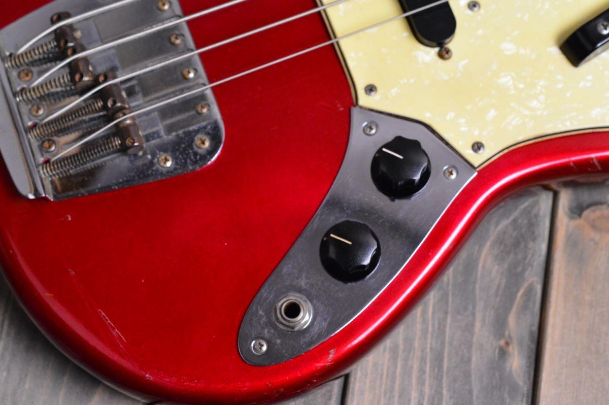 Fender MUSTANG BASS 69（ビンテージ/送料無料）【楽器検索デジマート】